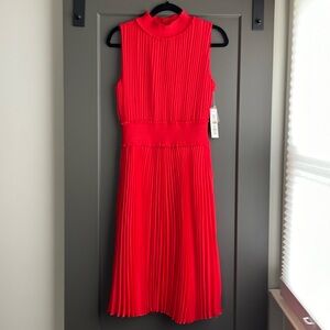 {Nanette} NWT pleated midi dress
